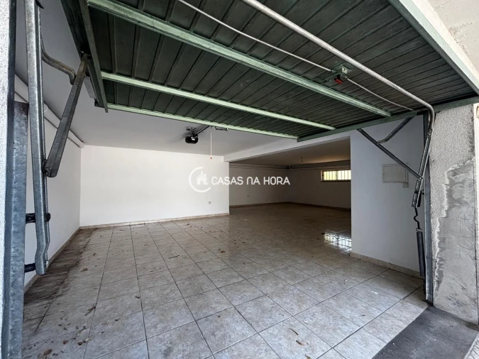 Moradia T4 para Arrendamento em Abraveses Foto 18