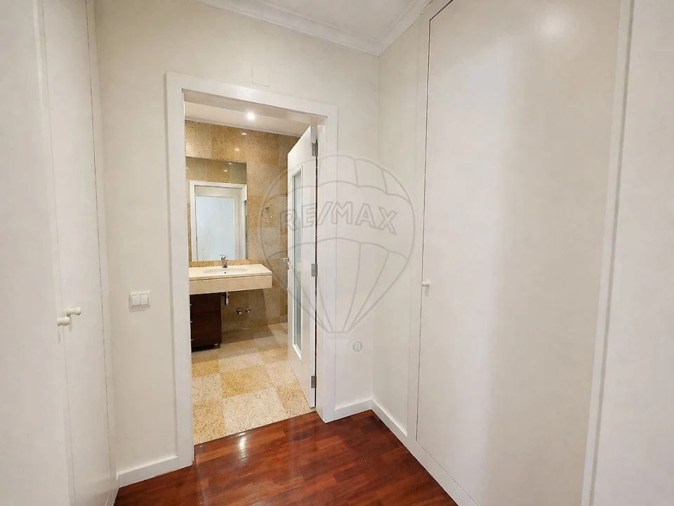 Apartamento T3 para Venda em Cidade da Maia Foto 9