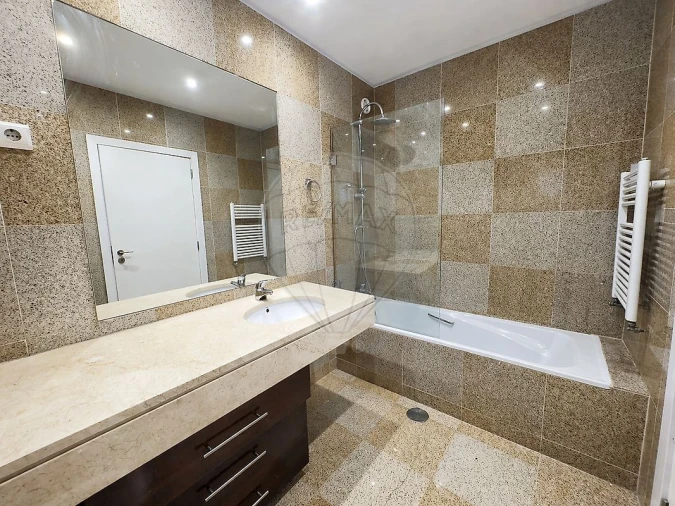 Apartamento T3 para Venda em Cidade da Maia Foto 14