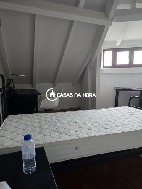 Quarto para Arrendamento em Paranhos