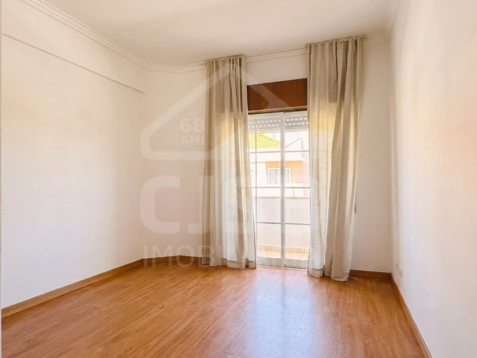 Apartamento T2 para Venda em Samora Correia Foto 11