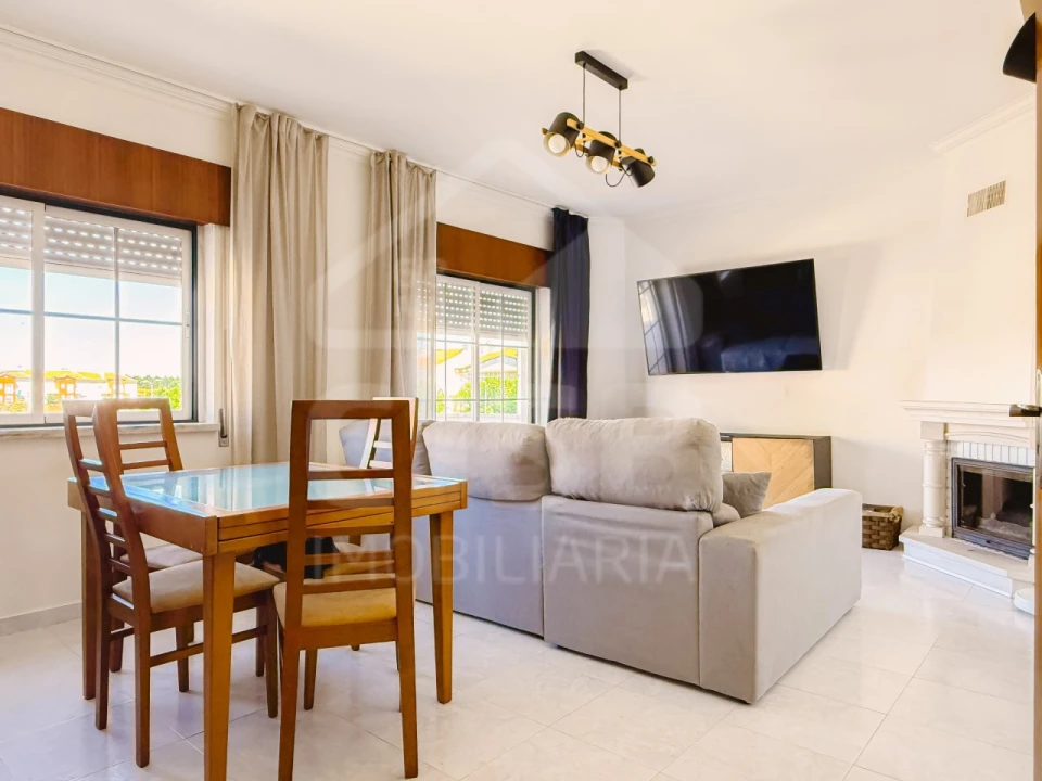 Apartamento T2 para Venda em Samora Correia Foto 1