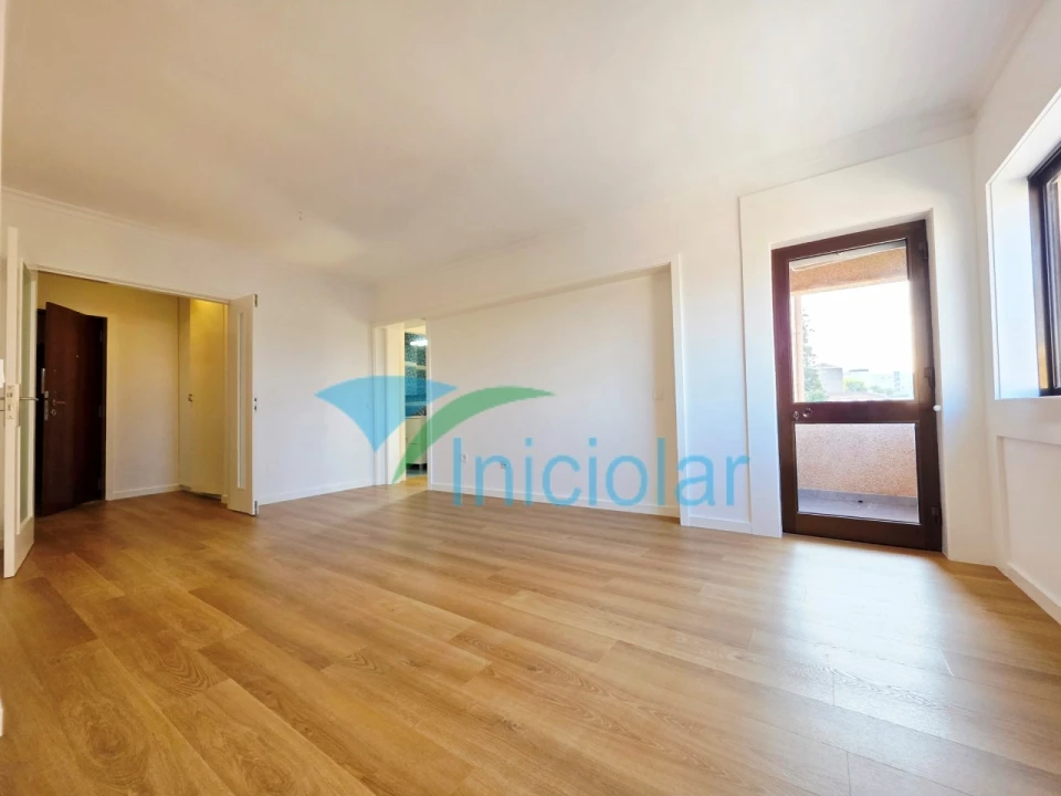 Apartamento T2 para Venda em Rio Tinto Foto 1