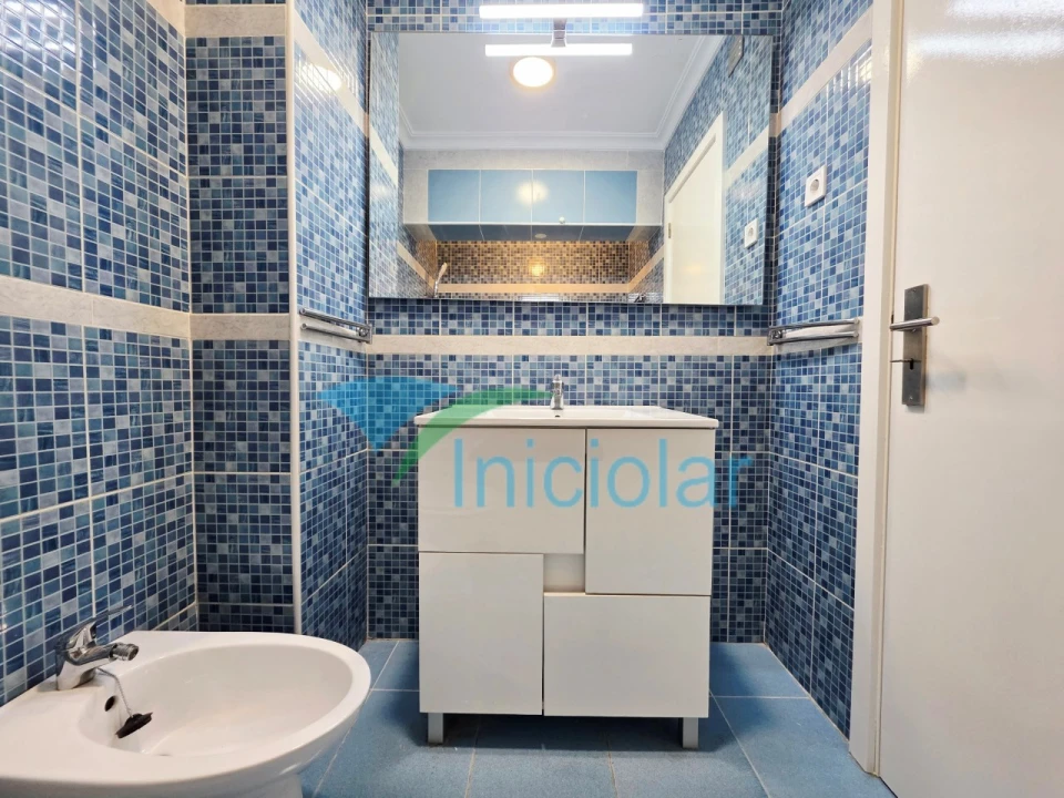 Apartamento T2 para Venda em Rio Tinto Foto 8