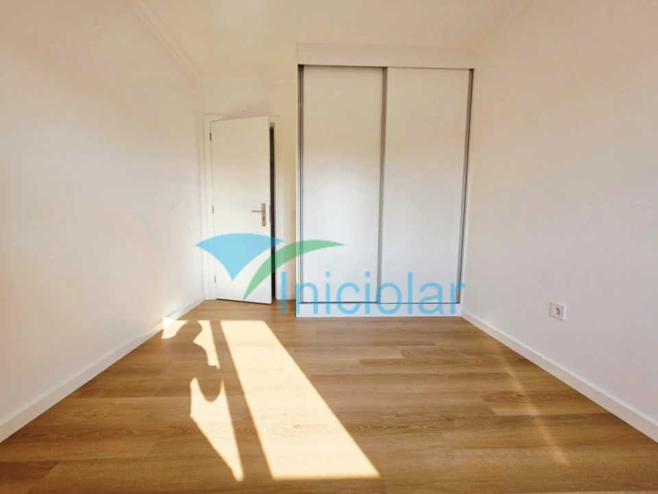 Apartamento T2 para Venda em Rio Tinto Foto 12