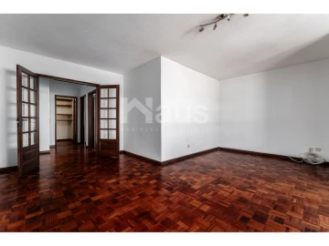 Apartamento T2 para Venda em União das Freguesias de Setúbal