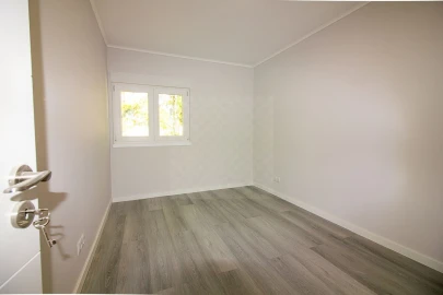 Apartamento T3 para Venda em Laranjeiro e Feijó