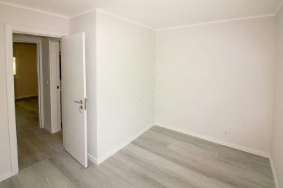 Apartamento T3 para Venda em Laranjeiro e Feijó