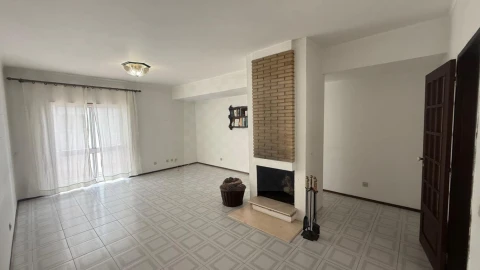 Apartamento T3 para Venda em Nossa Senhora do Pópulo, Coto e São Gregório