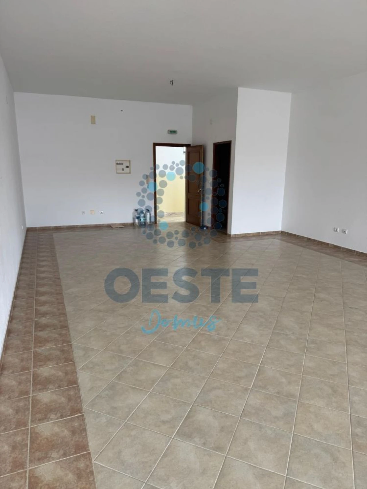 Loja para Arrendamento em Peniche Foto 3