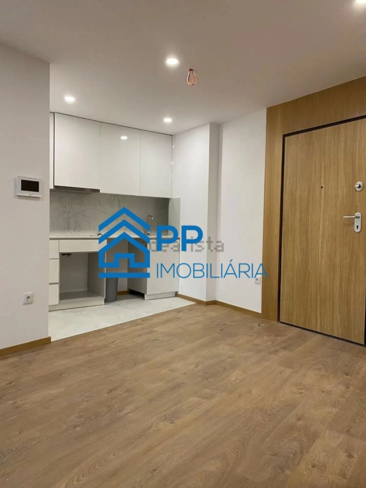 Apartamento T2 para Arrendamento em Ramalde Foto 2