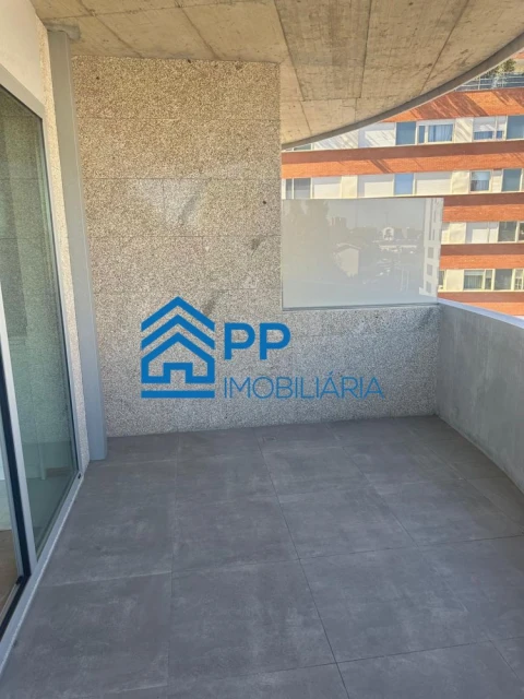 Apartamento T1 para Arrendamento em Ramalde
