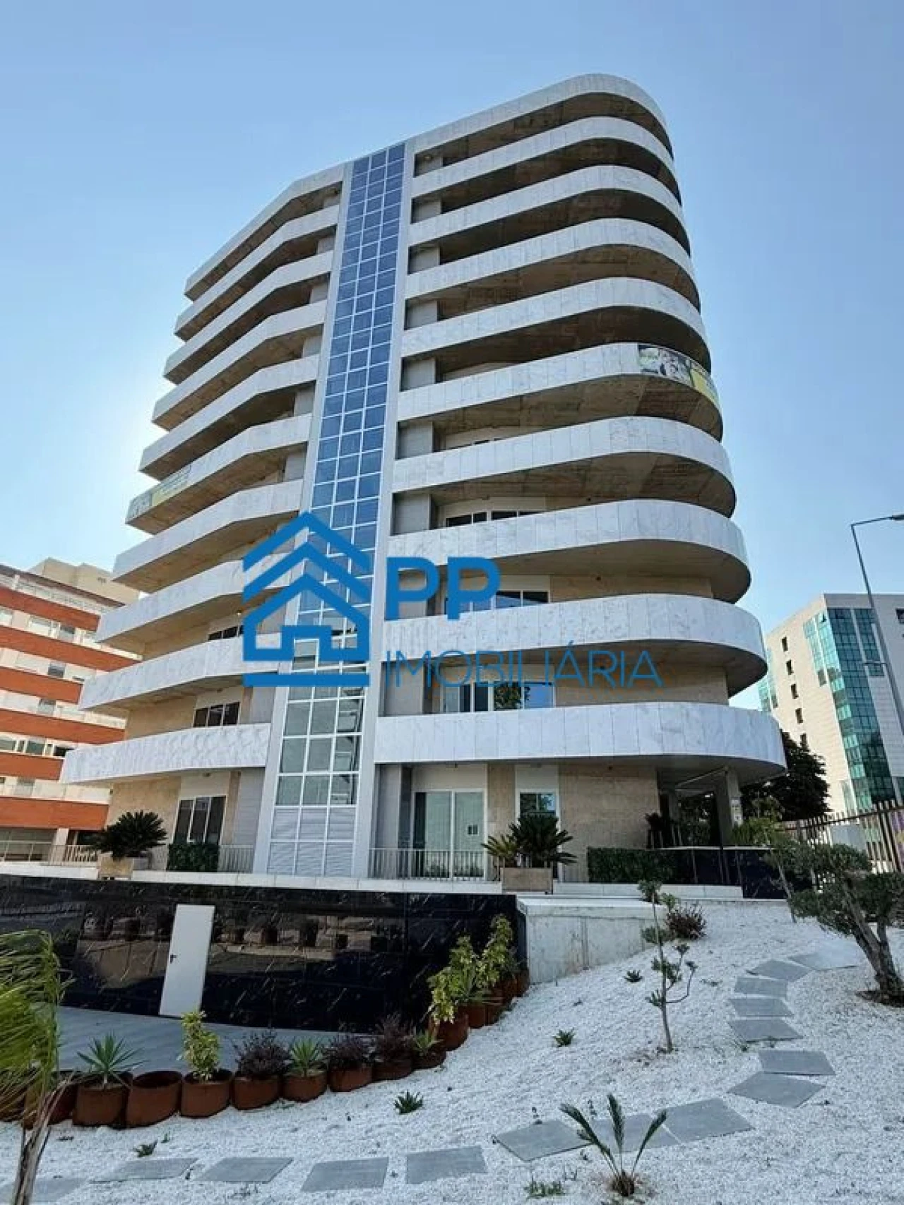 Apartamento T1 para Arrendamento em Ramalde Foto 1