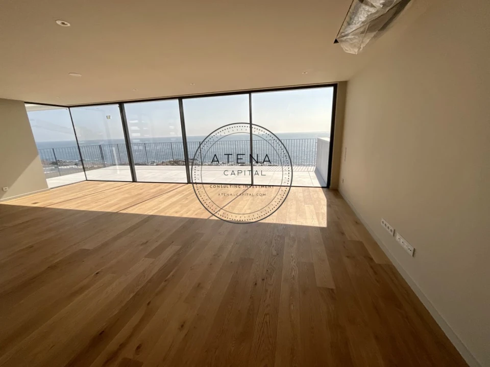 Apartamento T4 para Venda em Canidelo Foto 3
