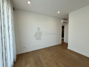 Apartamento T2 para Arrendamento em Setubal (São Sebastião)