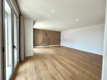 Apartamento T2 para Arrendamento em Setubal (São Sebastião)
