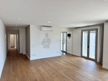 Apartamento T2 para Arrendamento em Setubal (São Sebastião)