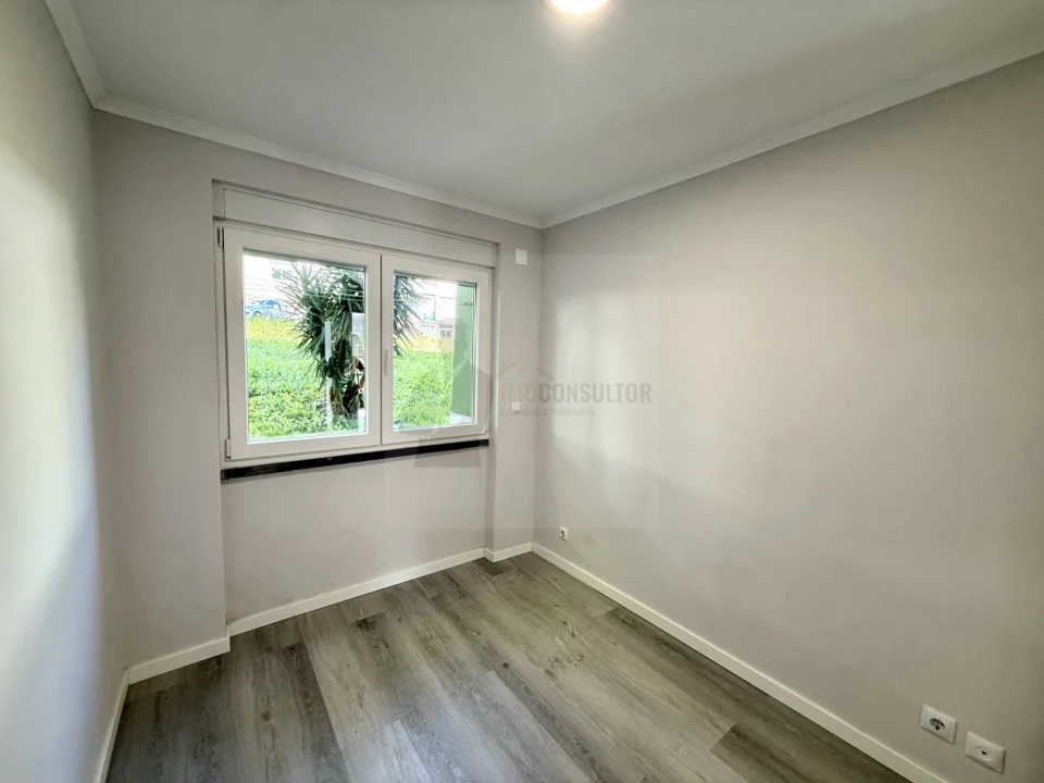 Apartamento T2 para Venda em Benfica Foto 16