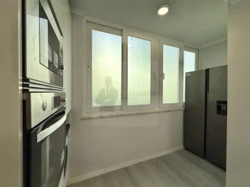 Apartamento T2 para Venda em Benfica