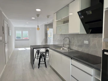 Apartamento T2 para Venda em Benfica