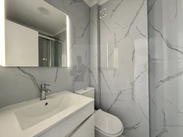 Apartamento T2 para Venda em Benfica