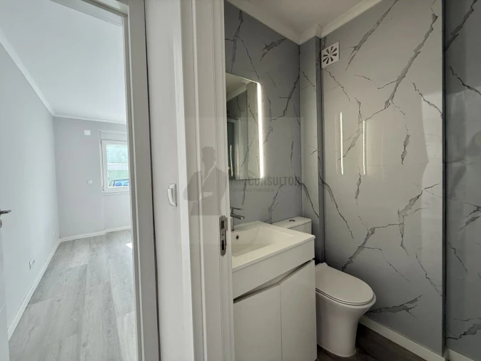 Apartamento T2 para Venda em Benfica Foto 17