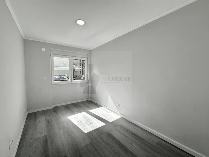 Apartamento T2 para Venda em Benfica Foto 13