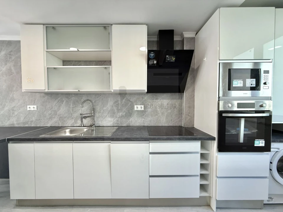 Apartamento T2 para Venda em Benfica Foto 4