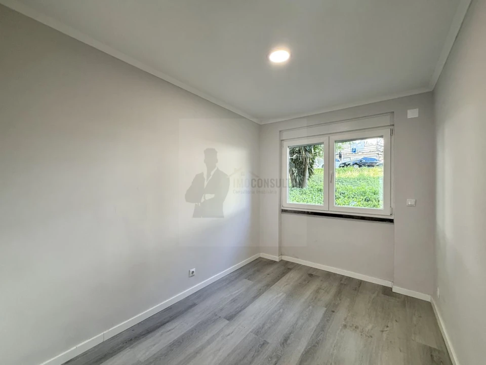 Apartamento T2 para Venda em Benfica Foto 15