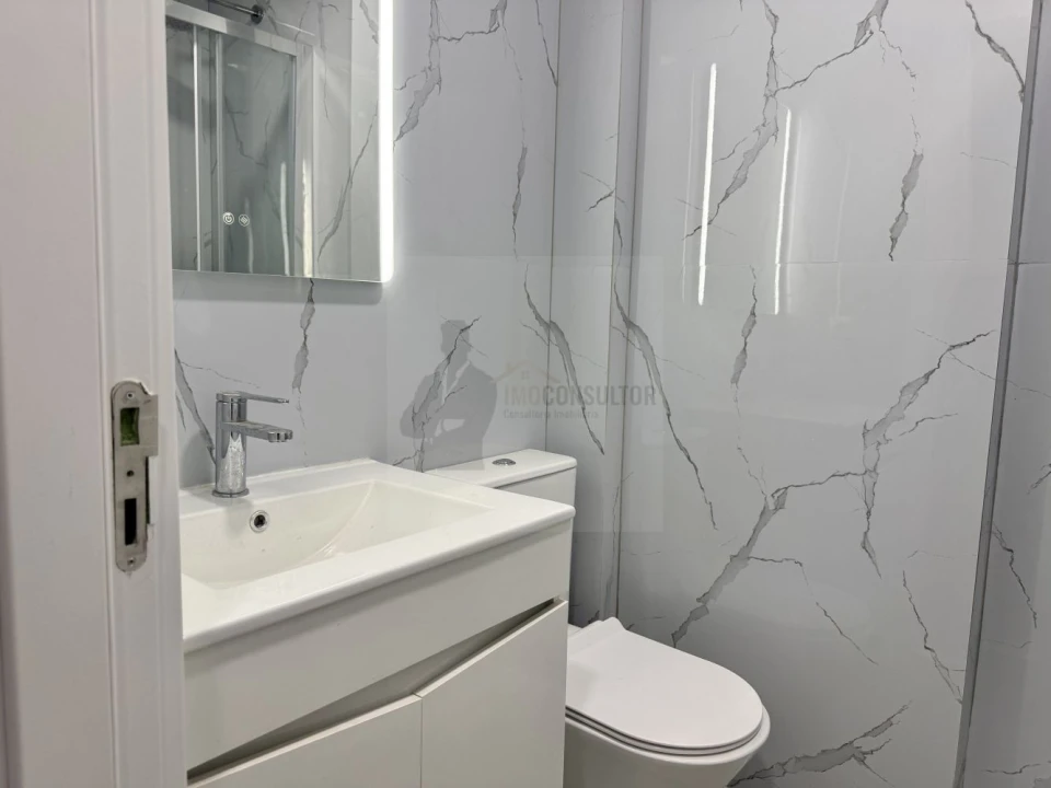 Apartamento T2 para Venda em Benfica Foto 19