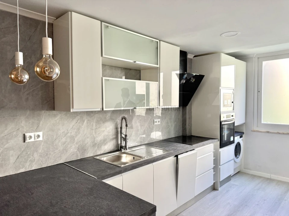 Apartamento T2 para Venda em Benfica Foto 3