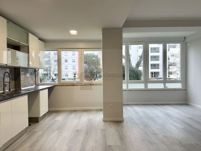 Apartamento T2 para Venda em Oeiras e São Julião da Barra, Paço de Arcos e Caxias Foto 2