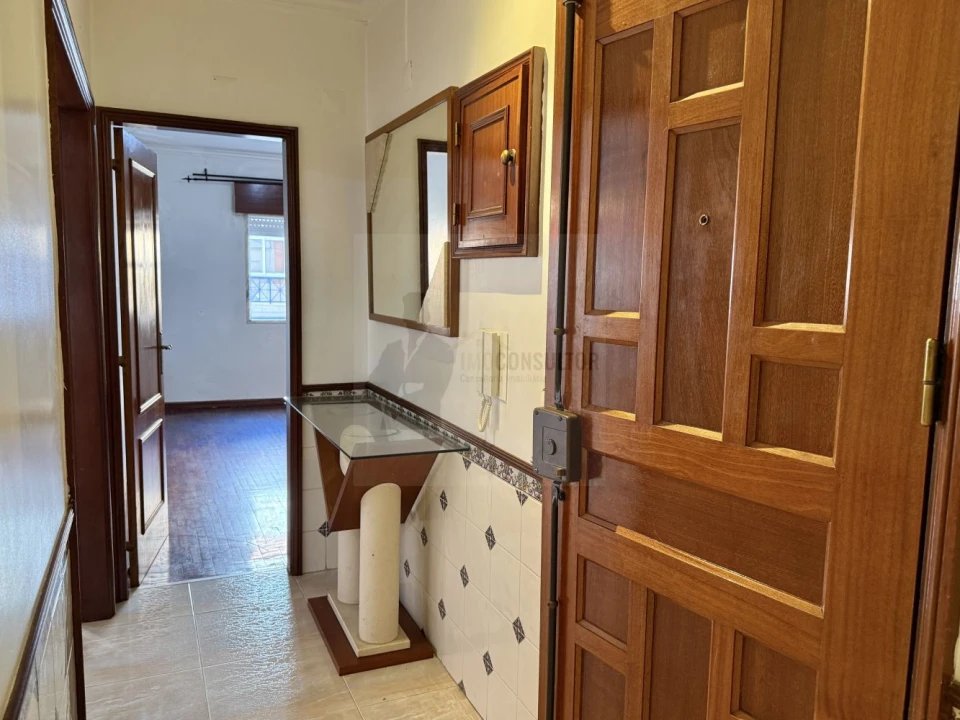 Apartamento T2 para Venda em Algueirão-Mem Martins Foto 11