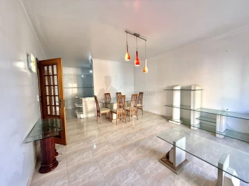 Apartamento T2 para Venda em Algueirão-Mem Martins