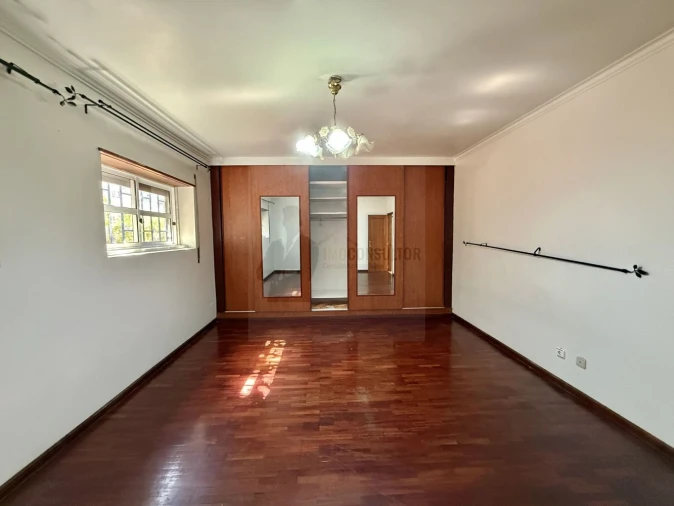 Apartamento T2 para Venda em Algueirão-Mem Martins Foto 17