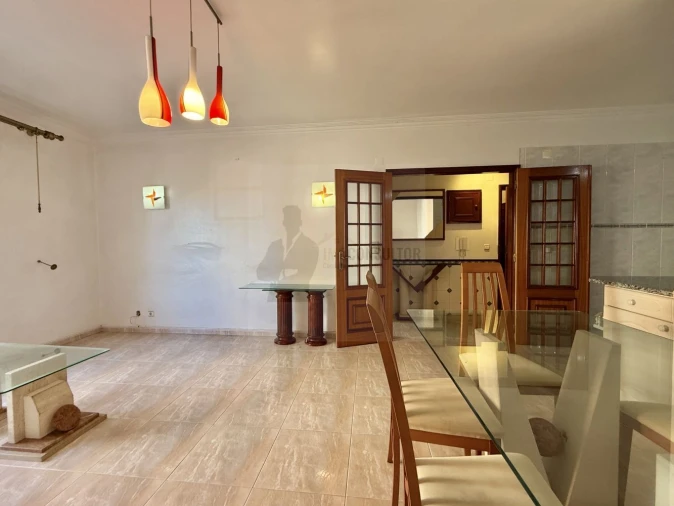 Apartamento T2 para Venda em Algueirão-Mem Martins Foto 3