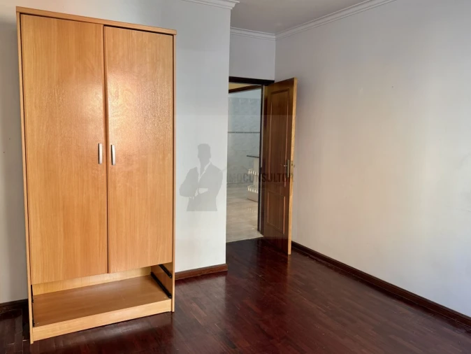 Apartamento T2 para Venda em Algueirão-Mem Martins Foto 25