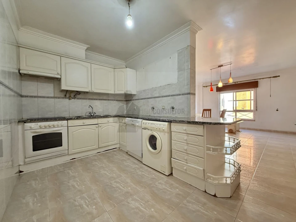 Apartamento T2 para Venda em Algueirão-Mem Martins Foto 8