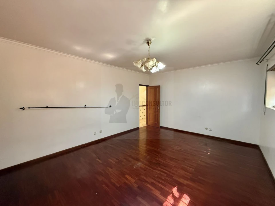 Apartamento T2 para Venda em Algueirão-Mem Martins Foto 18
