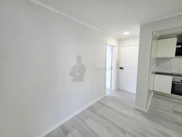 Apartamento T3 para Venda em Laranjeiro e Feijó