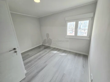 Apartamento T3 para Venda em Laranjeiro e Feijó