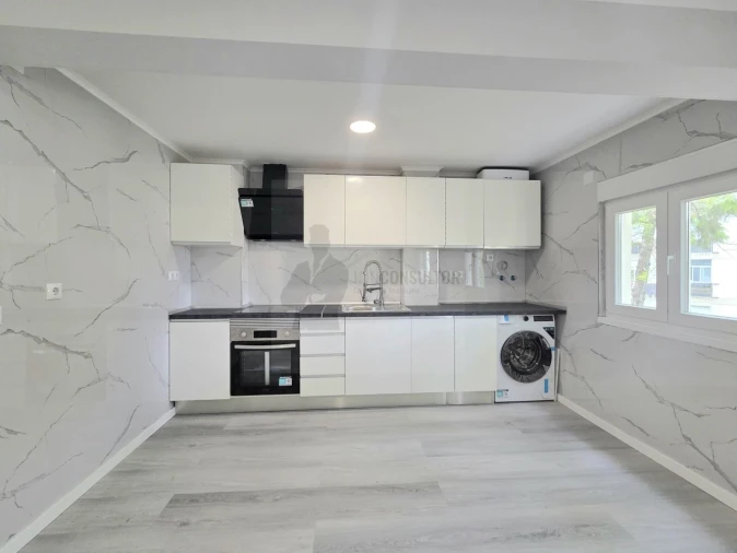 Apartamento T3 para Venda em Laranjeiro e Feijó Foto 8