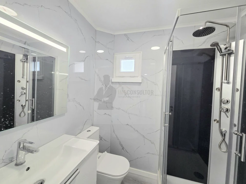 Apartamento T3 para Venda em Laranjeiro e Feijó Foto 9