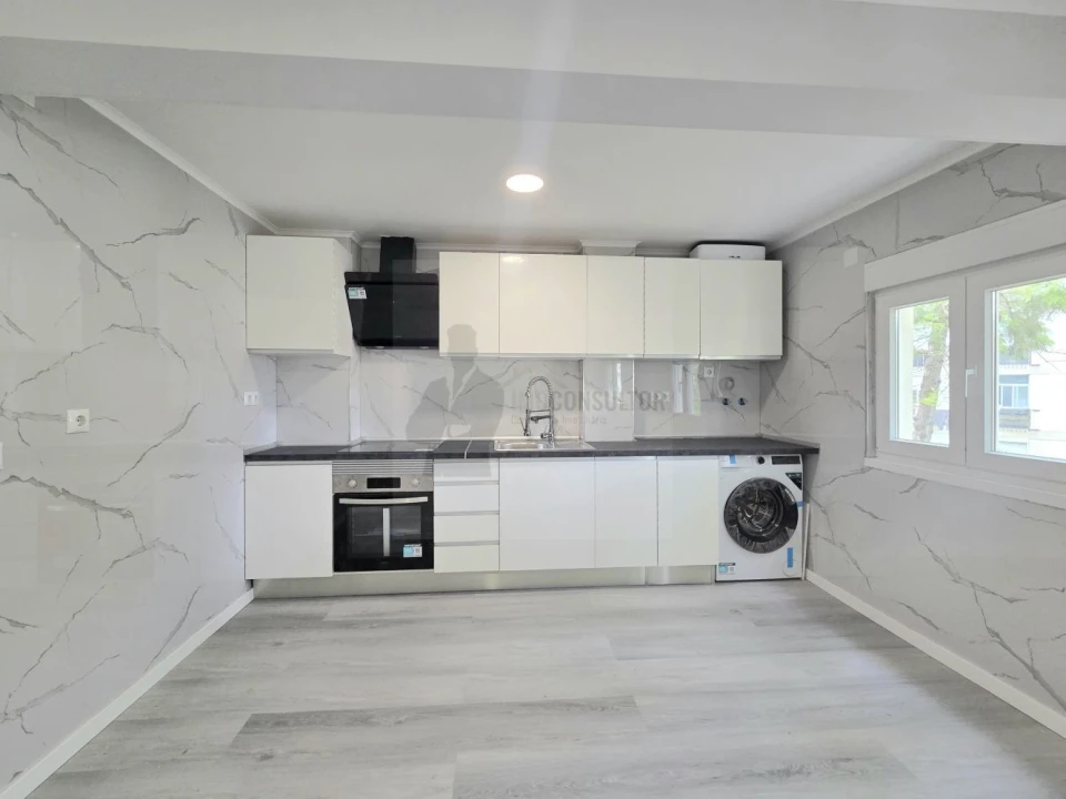 Apartamento T3 para Venda em Laranjeiro e Feijó Foto 8