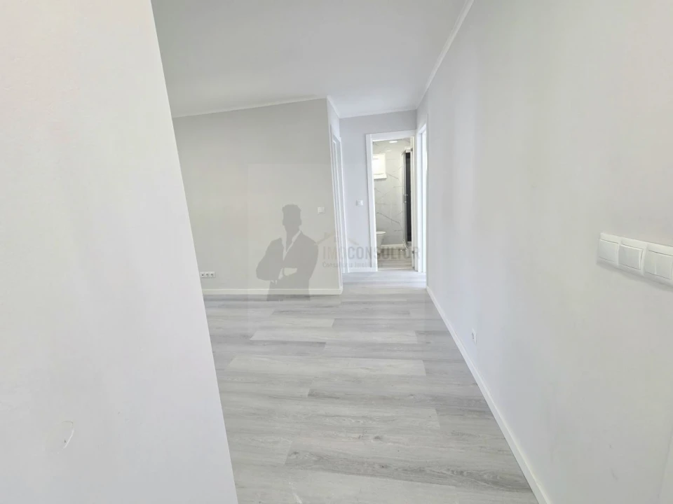 Apartamento T3 para Venda em Laranjeiro e Feijó Foto 11
