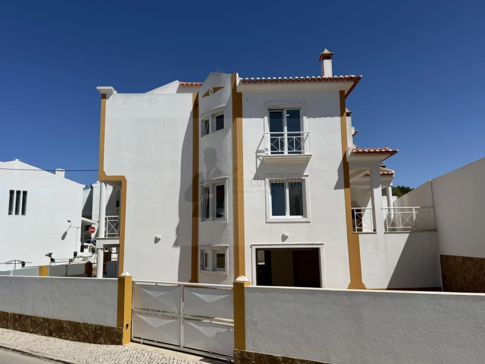 Moradia T4 para Venda em Ericeira Foto 2
