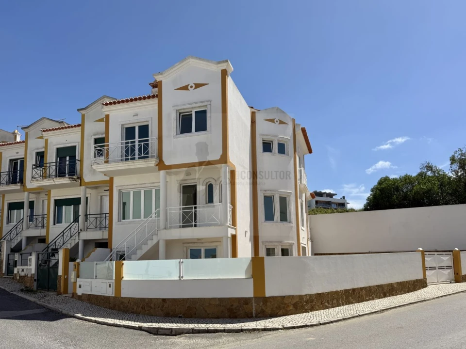 Moradia T4 para Venda em Ericeira Foto 1