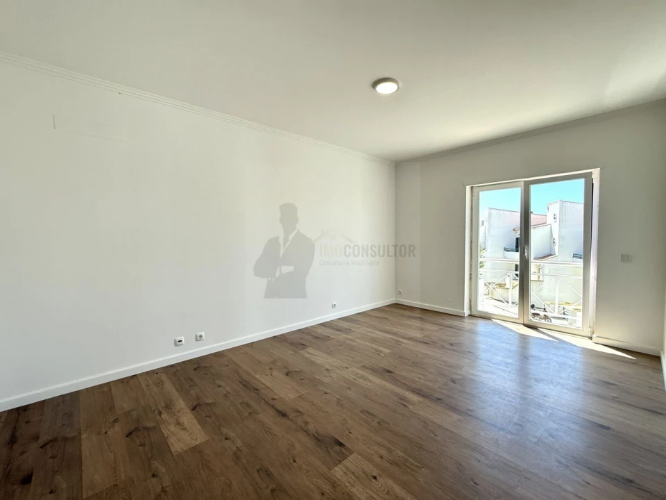 Moradia T4 para Venda em Ericeira Foto 22