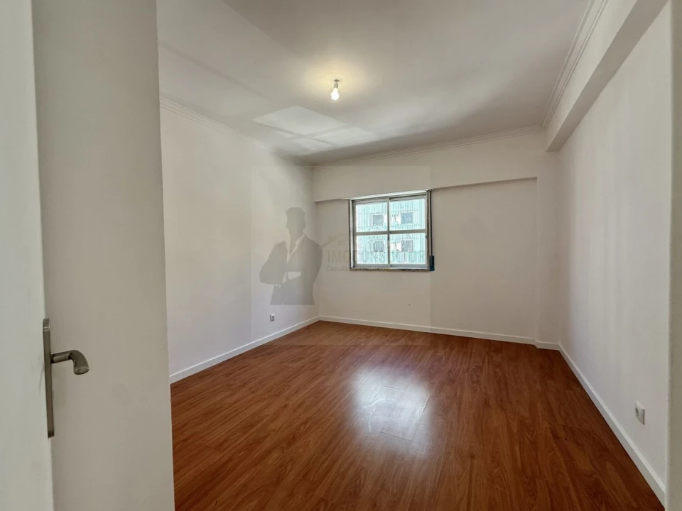 Apartamento T3 para Venda em Algueirão-Mem Martins Foto 8