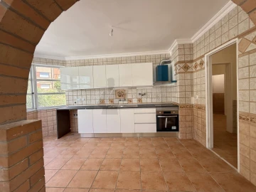 Apartamento T3 para Venda em Algueirão-Mem Martins